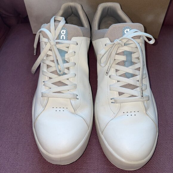 On The Roger Advantage Sneakers in White & Sand 12.5 with box Mens Athletic Shoe - Picture 7 of 16